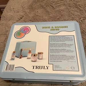 Truly blue lunch box tin set, melons and berries